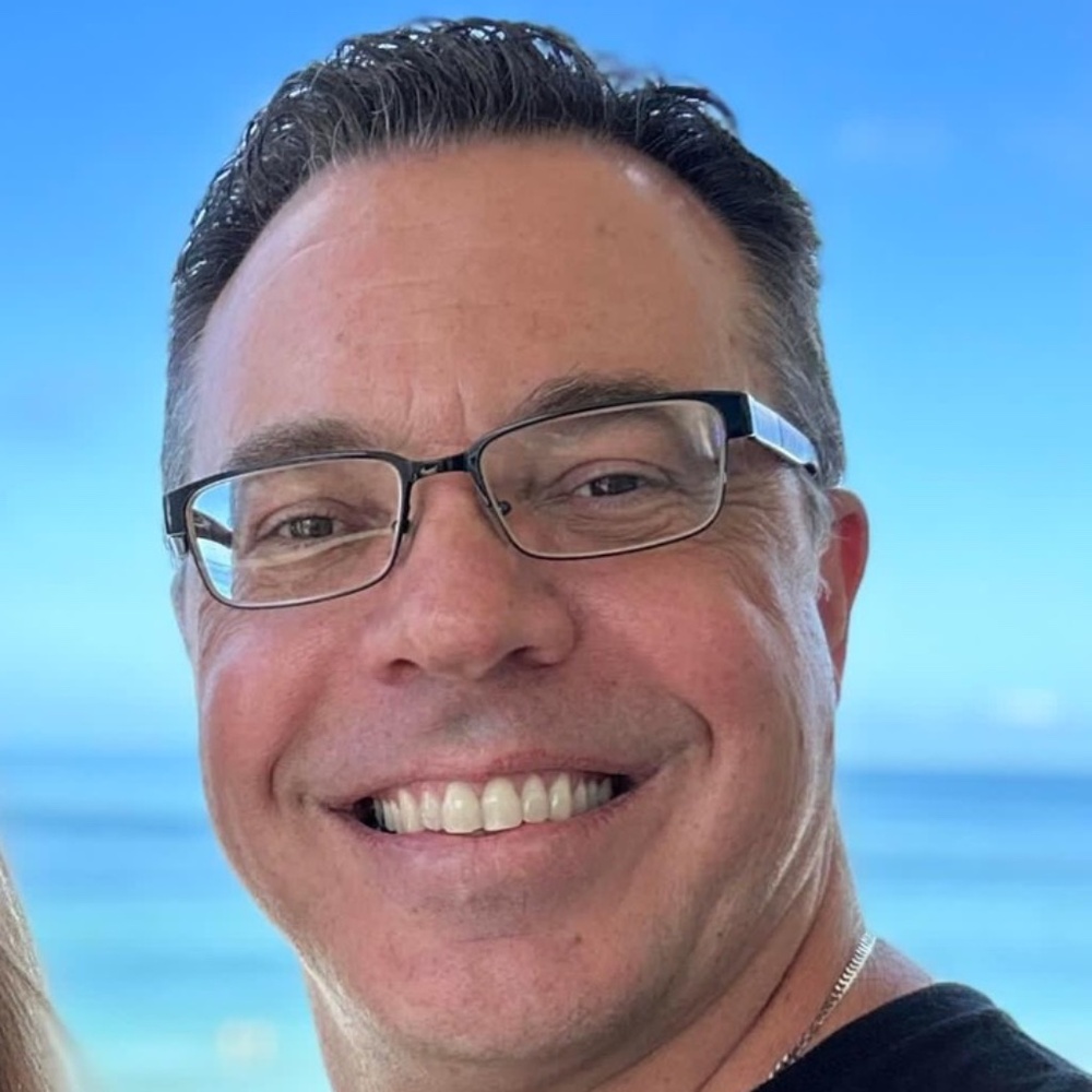 Meet your Posher, Derek